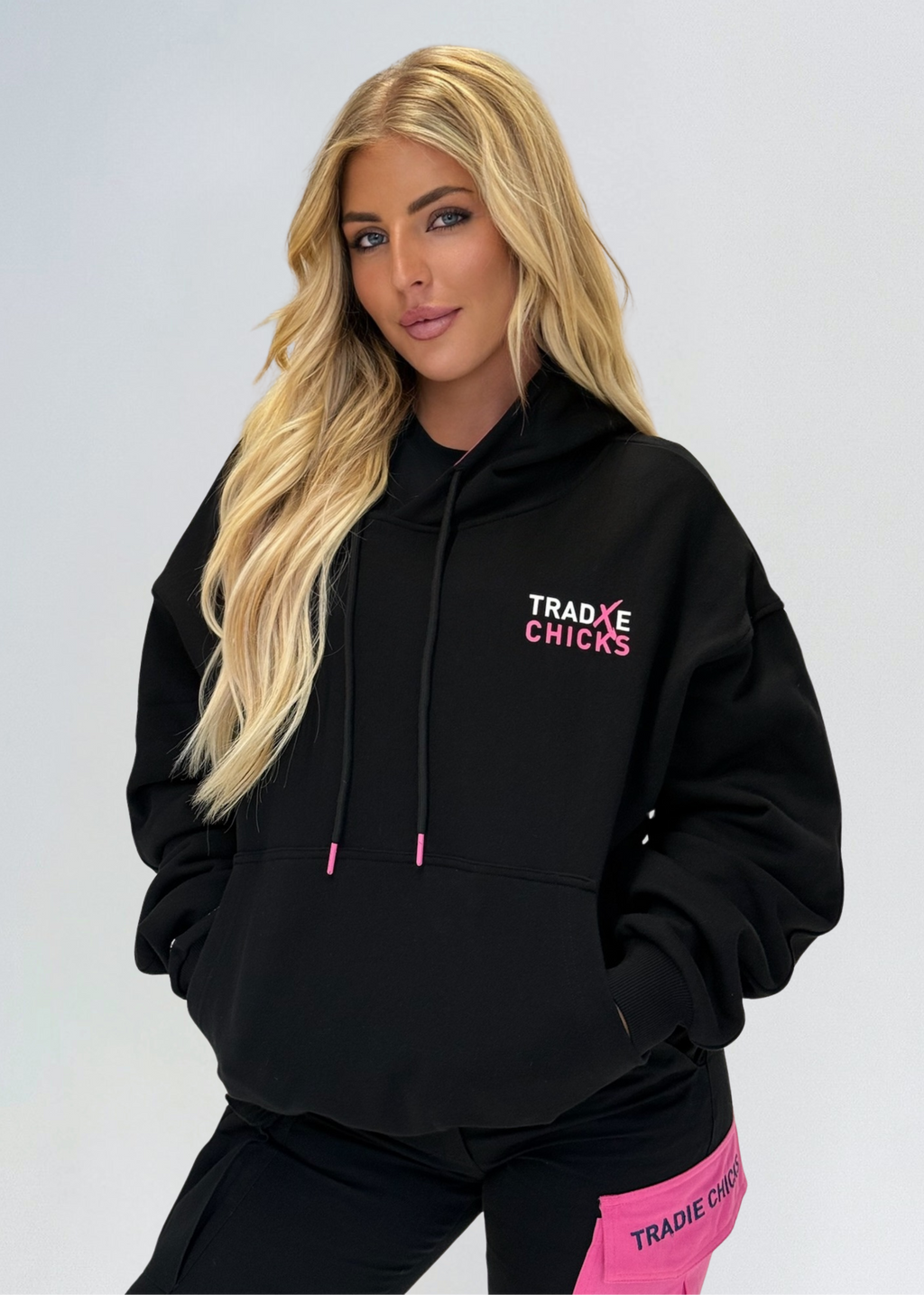 TRADXE CHICKS Hoodie Black